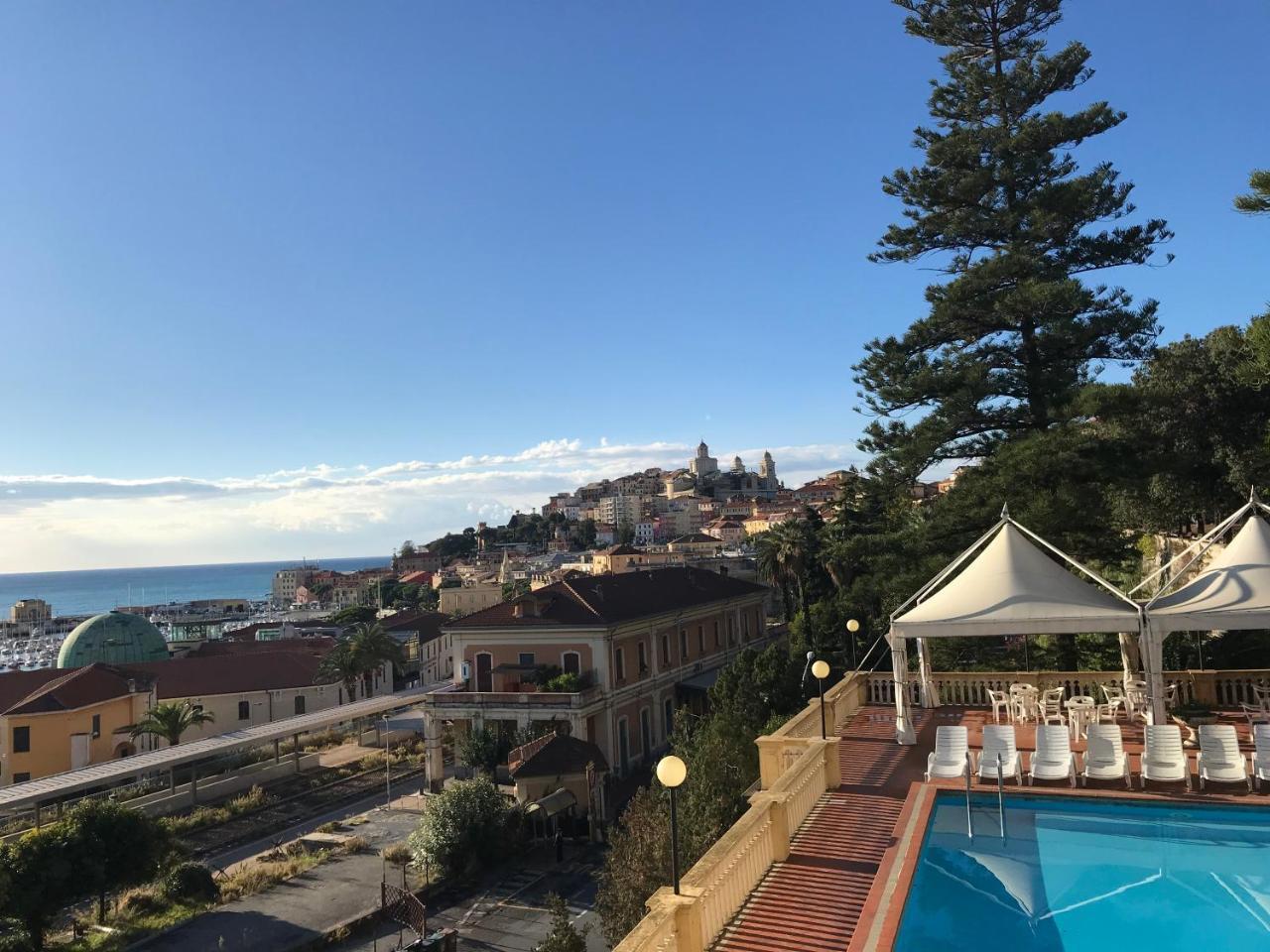 Hotel Miramare Imperia Zewnętrze zdjęcie