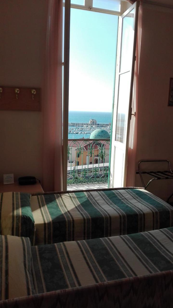 Hotel Miramare Imperia Zewnętrze zdjęcie